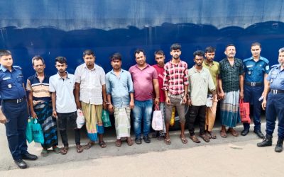 বেনাপোলে পুলিশের অভিযানে ভারতীয় কসমেটিক্সসহ গ্রেফতার ১০