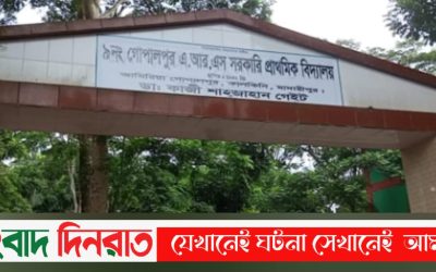 সরকারি স্কুলের বেঞ্চ গায়েব; খুজে পাওয়া গেলো ভাঙ্গাড়ি দোকানে