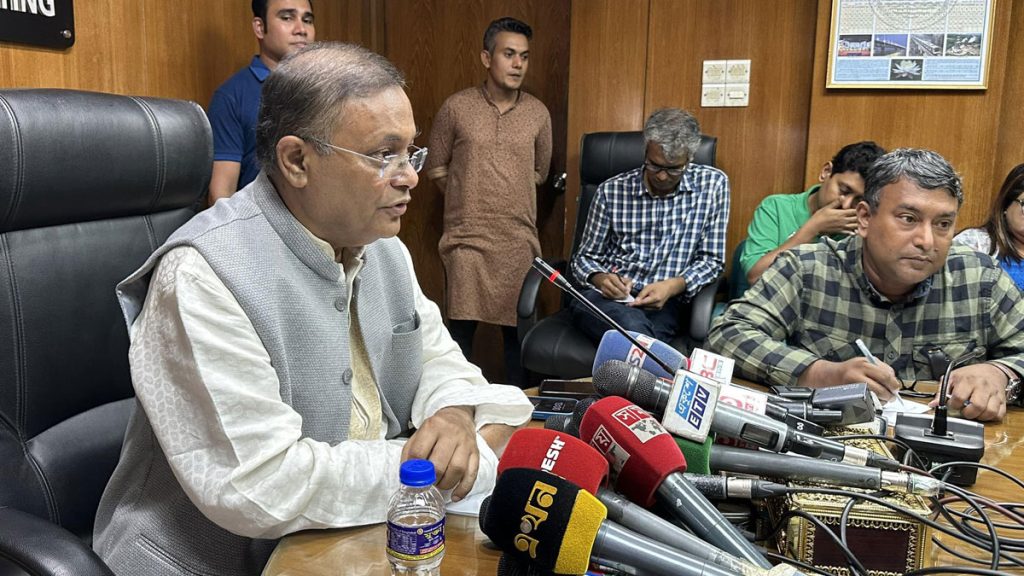 ‘তারেককে দেশে ফেরাতে ব্রিটিশ সরকারের সঙ্গে আলোচনা চলছে’  —তথ্য মন্ত্রী