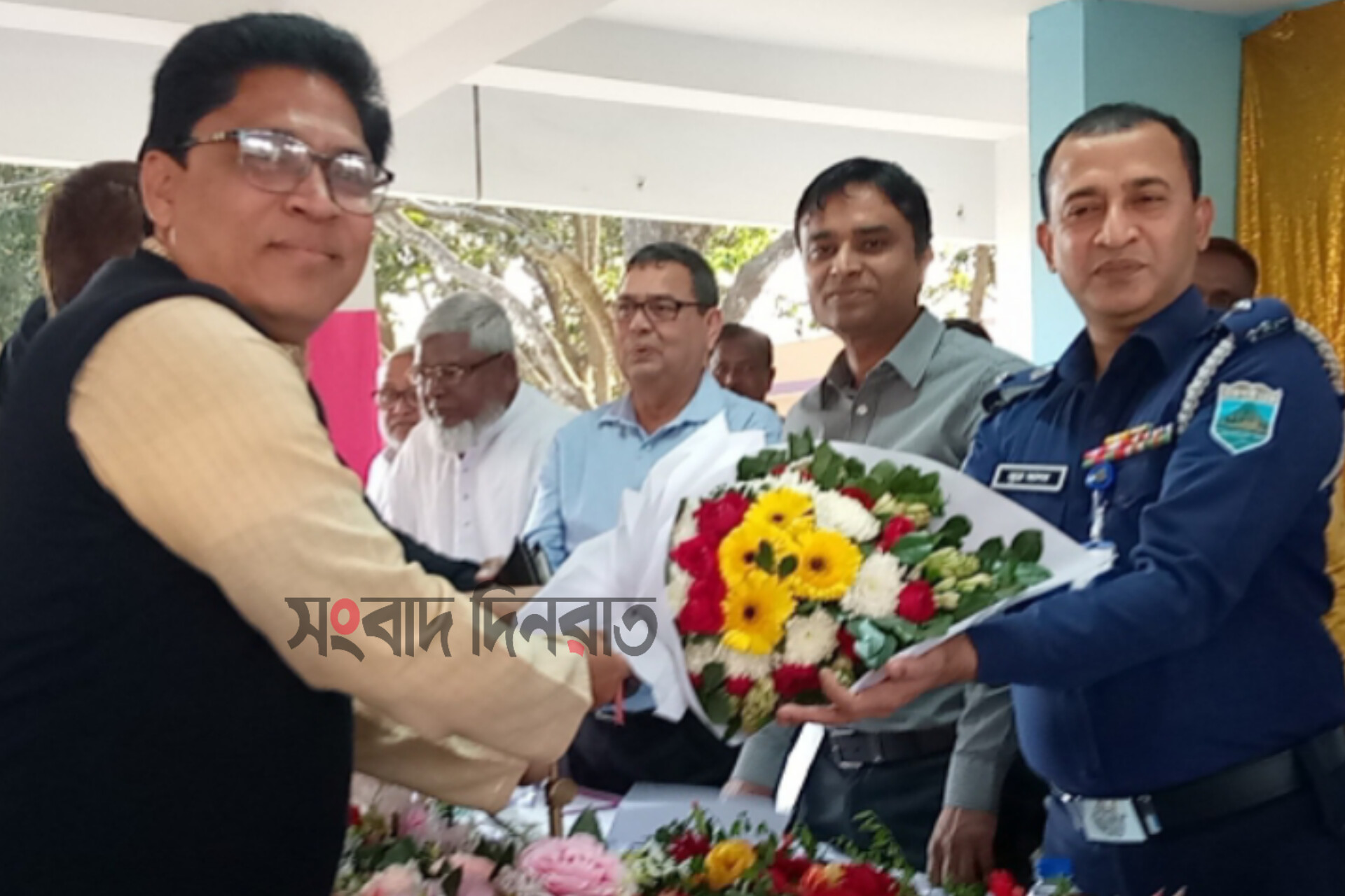 জয়পুরহাটে রাষ্ট্রীয় বিপিএম খেতাবপ্রাপ্ত পুলিশ সুপার নূরে আলমকে নাগরিক সংবর্ধনা