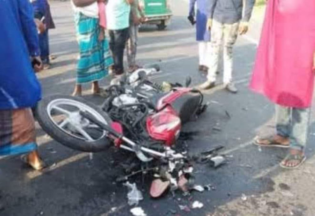পিরোজপুরে সড়ক দুর্ঘটনায় নিহত ০৩