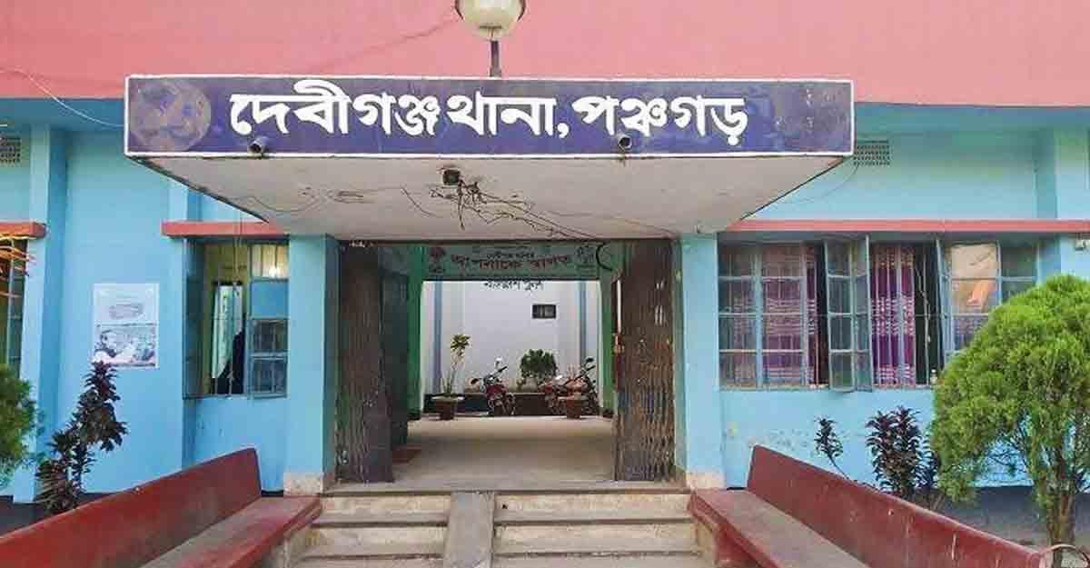 ঈদের নামাজে স্বামী; ঘরে ঢুকে গৃহবধূকে খুন করলেন প্রেমিক