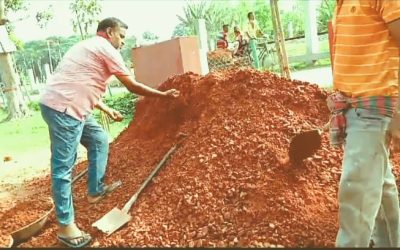 সোনাতলা ষ্টেডিয়ামে নিম্নমানের সামগ্রী দিয়ে চলছে টেনিস বল গ্রাউন্ডের ঢালাই