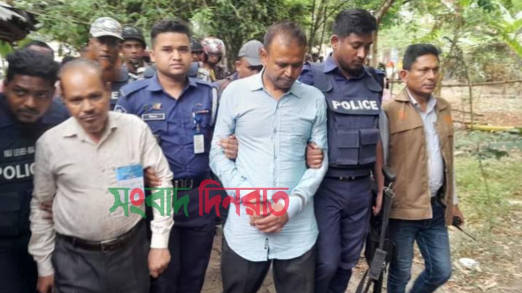 বগুড়ায় প্রিসাইডিং অফিসারসহ আটক ২