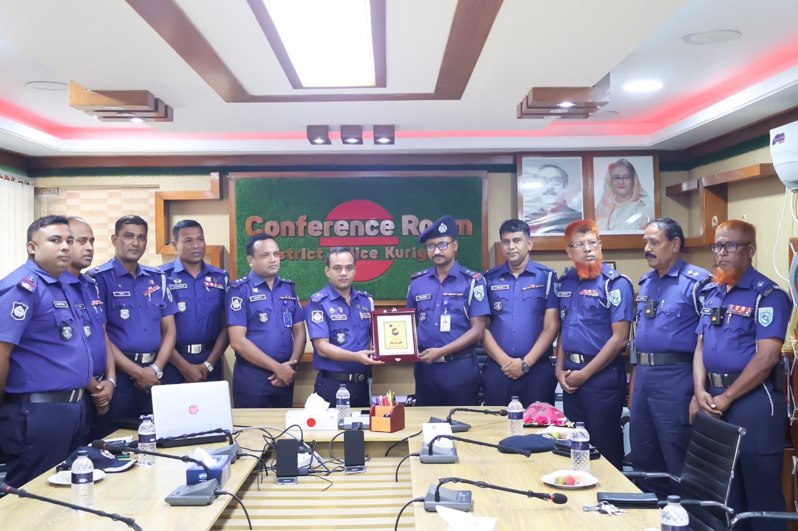 কুড়িগ্রাম ট্রাফিক বিভাগের সার্জেন্ট ভিকটর দেবনাথ’র বদলিতে বিদায় সংবর্ধনা