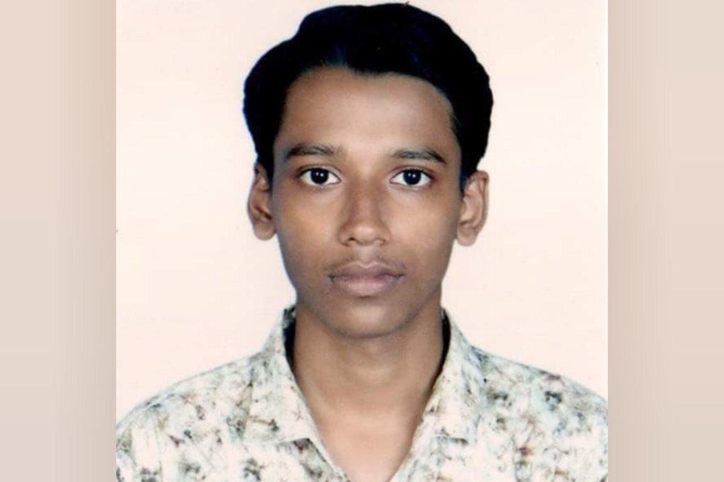 সিরাজগঞ্জে জুম্মার নামাজ পড়তে বেরিয়ে নিখোঁজ স্কুল ছাত্র