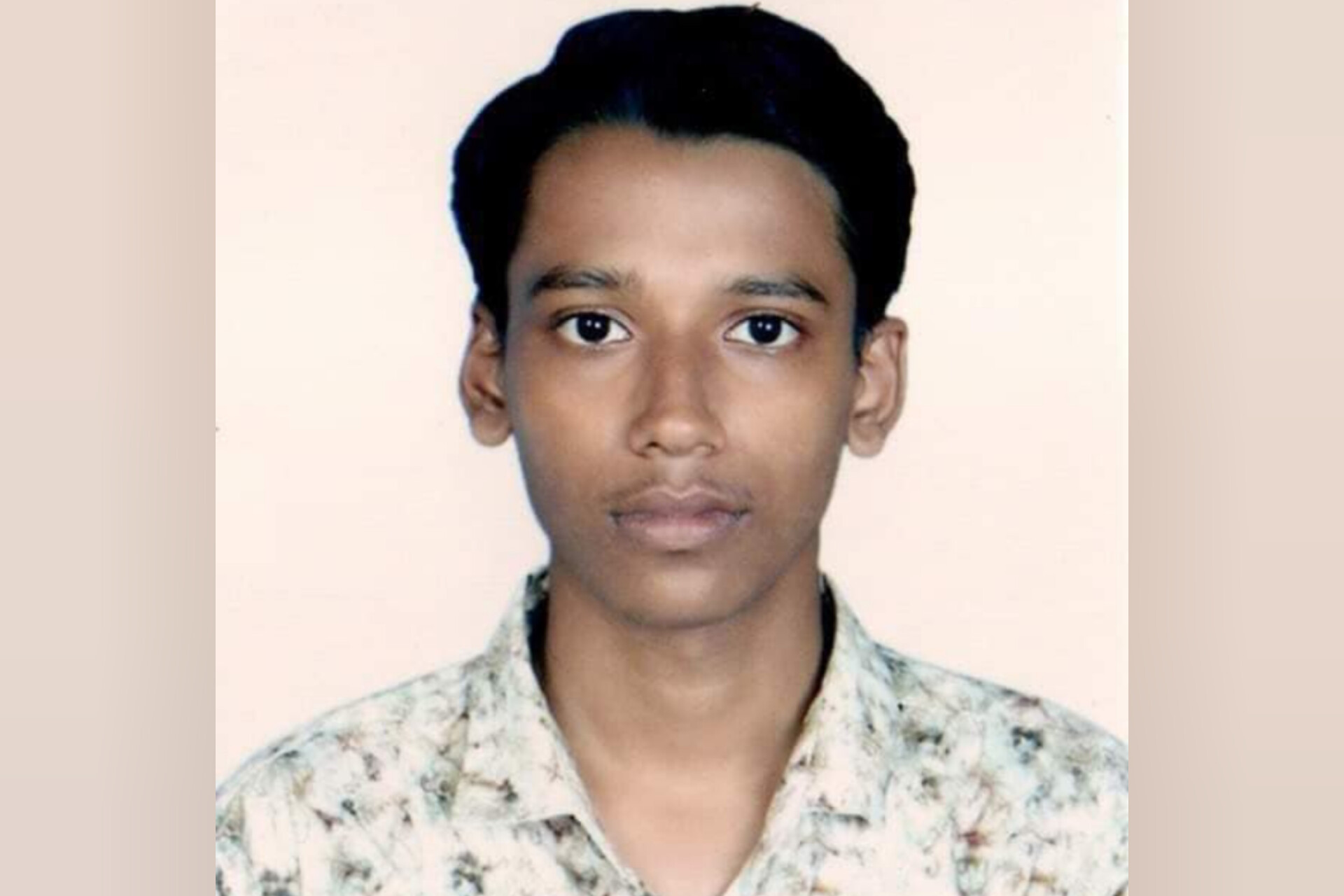 সিরাজগঞ্জে জুম্মার নামাজ পড়তে বেরিয়ে নিখোঁজ স্কুল ছাত্র