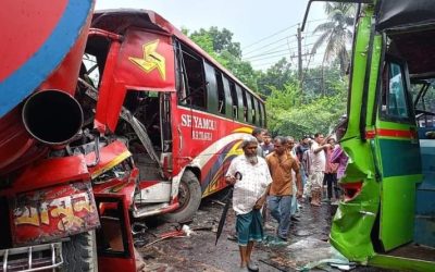 ঠাকুরগাঁওয়ে বাস-তেলবাহী ট্যাংকার মুখোমুখি সংঘর্ষ; নিহত ২
