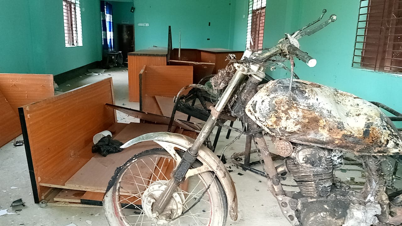 সোনাতলা প্রেসক্লাবে হামলা-অগ্নিসংযোগ-লুটপাট