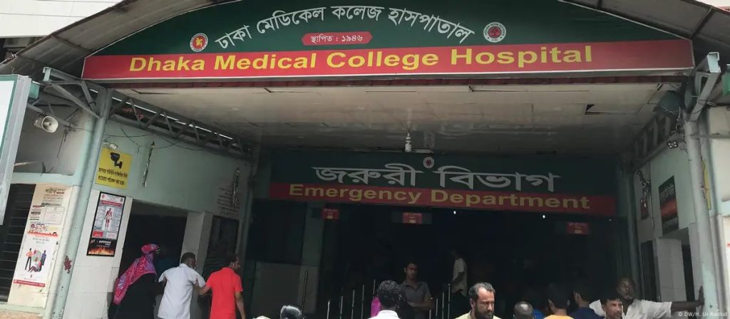 ঢাকা পলিটেকনিক-বুটেক্স শিক্ষার্থীদের সংঘর্ষ, আহত ২৮