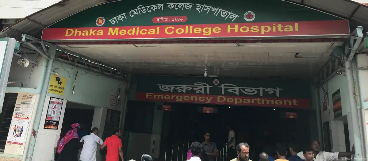 ঢাকা পলিটেকনিক-বুটেক্স শিক্ষার্থীদের সংঘর্ষ, আহত ২৮