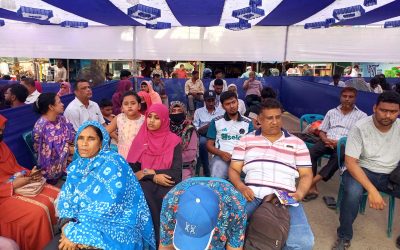 পরীক্ষার হলে সন্তান, দুশ্চিন্তায় অভিভাবকরা