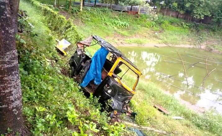 ঠাকুরগাঁওয়ে সড়ক দুর্ঘটনায় বাবা-মেয়ে নিহত