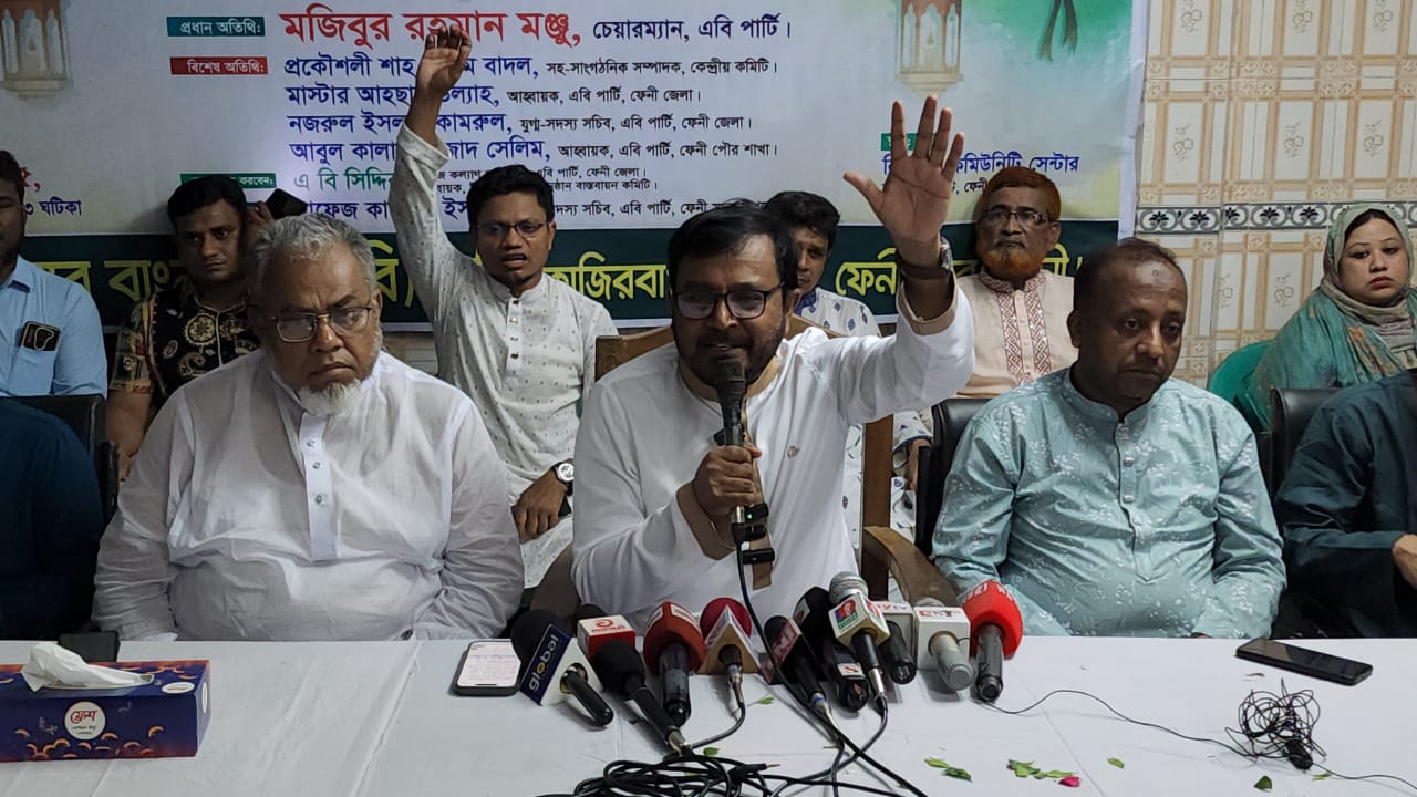 সরকার এখনো নিরপেক্ষ তবে ছাত্র-জনতার ঐক্য রক্ষায় তারা ব্যর্থ —মজিবুর রহমান মঞ্জু