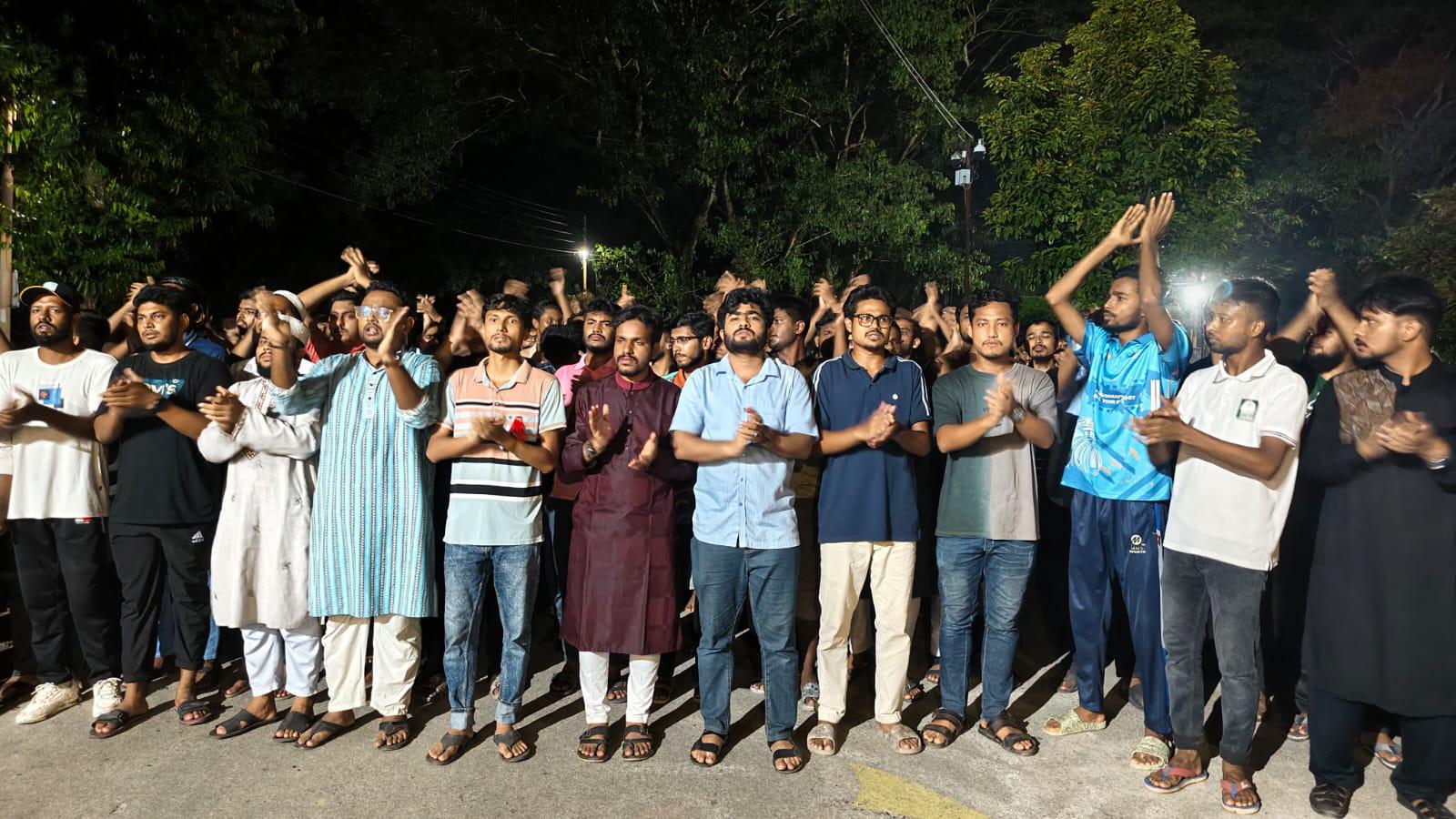 রাজধানীতে ব্যবসায়ী সোহাগকে হত্যা, ইবিতে বিক্ষোভ