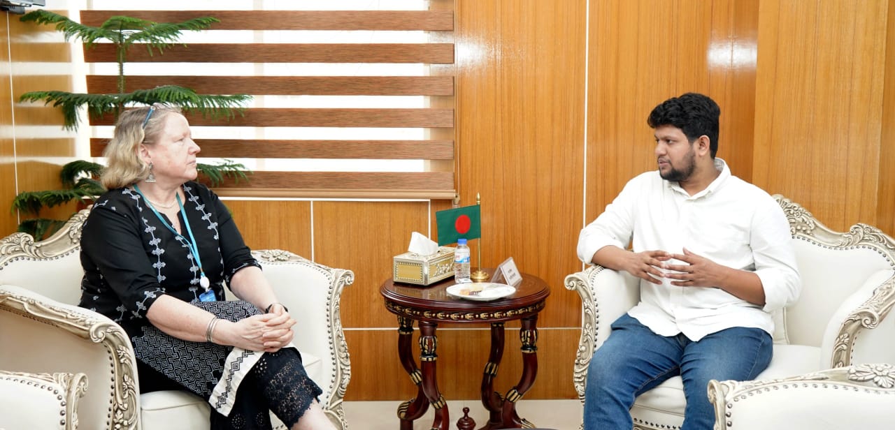 তথ্য উপদেষ্টার সঙ্গে ইউনেস্কোর বাংলাদেশ প্রতিনিধির সাক্ষাৎ