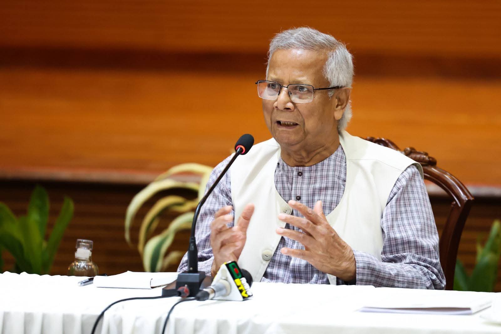 রাতে জাতির উদ্দেশে ভাষণ দেবেন প্রধান উপদেষ্টা