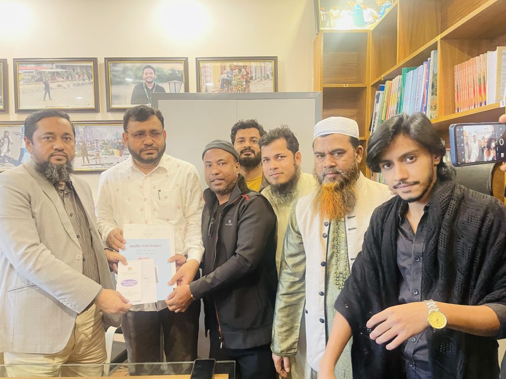 ঢাকা-৬ আসনে মনোনয়ন ফরম সংগ্রহ করলেন গাজী নাসির