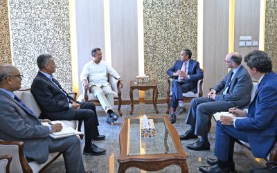 প্রধানমন্ত্রীর সঙ্গে আইএমএফ পরিচালকের বৈঠক