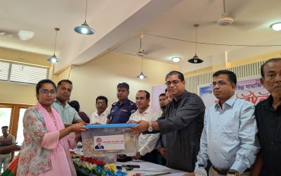 বগুড়ার মেধাবী ঐশীর পাশে প্রতিমন্ত্রী মীর শাহে আলম