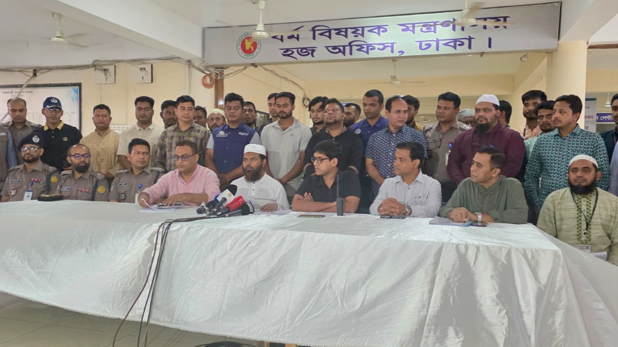 হজক্যাম্প হতে সৌদি রিয়াল চুরির ঘটনায় গ্রেফতার ২, সাড়ে ১৭ হাজার রিয়াল উদ্ধার
