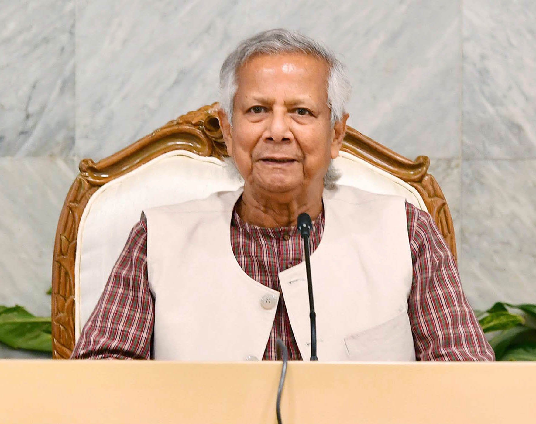 ফ্রান্সের গেলেন অন্তর্বর্তীকালীন সরকারের সাবেক প্রধান উপদেষ্টা ড. মুহাম্মদ ইউনূস
